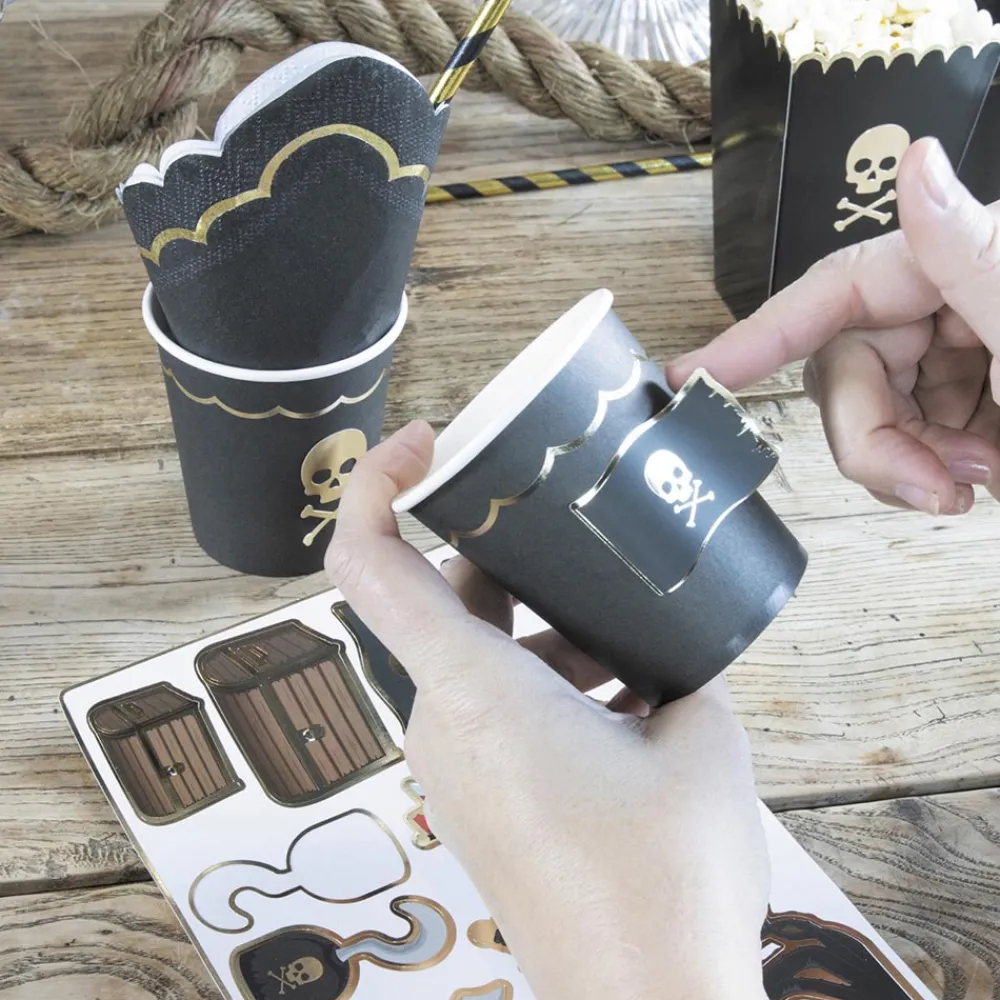 New Party Pro 8 Black And Gold Cups