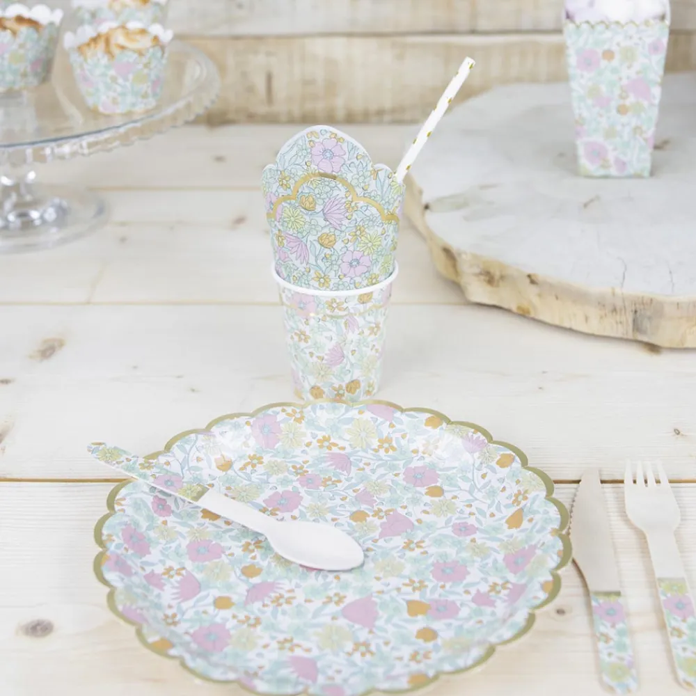 Shop Party Pro 8 Liberty Scalloped Cups