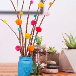 New Graine Créative 24 Multicolored Woolly Pompoms