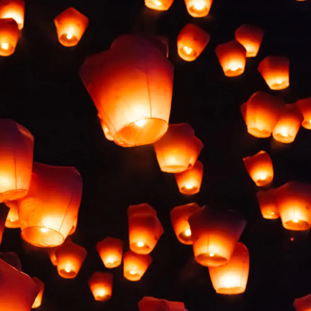 Outlet Arty Fêtes Factory A Large Flying Lantern - White