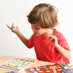 New Poppik Creative Poster + 520 Stickers: Baby Animals